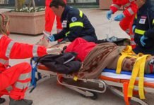 Malore, anziano muore per strada