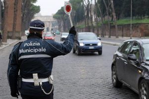 Canicattì, vigili urbani senza porto d'armi: Di Ventura chiede una relazione per verificare le responsabilità