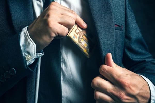 1525973328536.jpg--corruzione__una__tassa__occulta_per_i_siciliani__ci_costa_800_euro_a_testa (Copy)