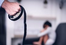 Trapani, “Prende i figli a cinghiate”: moglie di un poliziotto lo denuncia per maltrattamenti