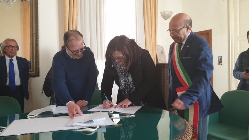 Naro, amministrazione comunale: stabilizzati tutti i precari (Foto) Naro, amministrazione comunale: stabilizzati tutti i precari (Foto)