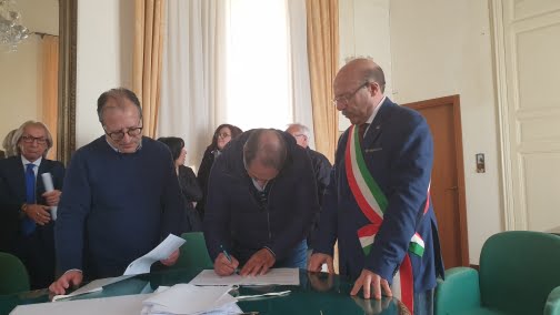 Naro, amministrazione comunale: stabilizzati tutti i precari (Foto) Naro, amministrazione comunale: stabilizzati tutti i precari (Foto)