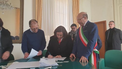 Naro, amministrazione comunale: stabilizzati tutti i precari (Foto) Naro, amministrazione comunale: stabilizzati tutti i precari (Foto)