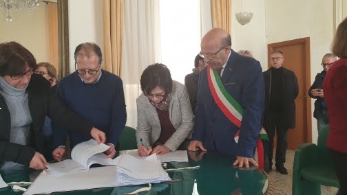 Naro, amministrazione comunale: stabilizzati tutti i precari (Foto) Naro, amministrazione comunale: stabilizzati tutti i precari (Foto)