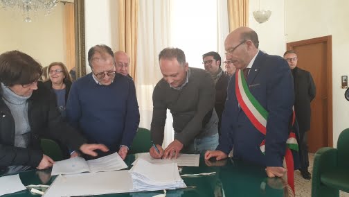 Naro, amministrazione comunale: stabilizzati tutti i precari (Foto) Naro, amministrazione comunale: stabilizzati tutti i precari (Foto)