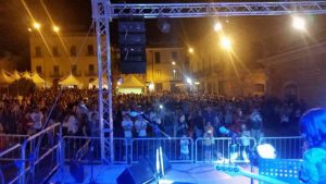 Spettacoli, Piazzetta Bagnasco: musica e scrittura si incontrano in “J. Notebook”