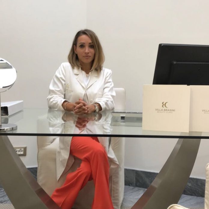 Dott.ssa Chiara Insalaco, medico specializzato in chirurgia plastica ricostruttiva ed estetica presso l’Università di Roma Sapienza Dott.ssa Chiara Insalaco, medico specializzato in chirurgia plastica ricostruttiva ed estetica presso l’Università di Roma Sapienza