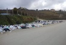 Canicattì, rifiuti in strada in contrada Tre Fontane