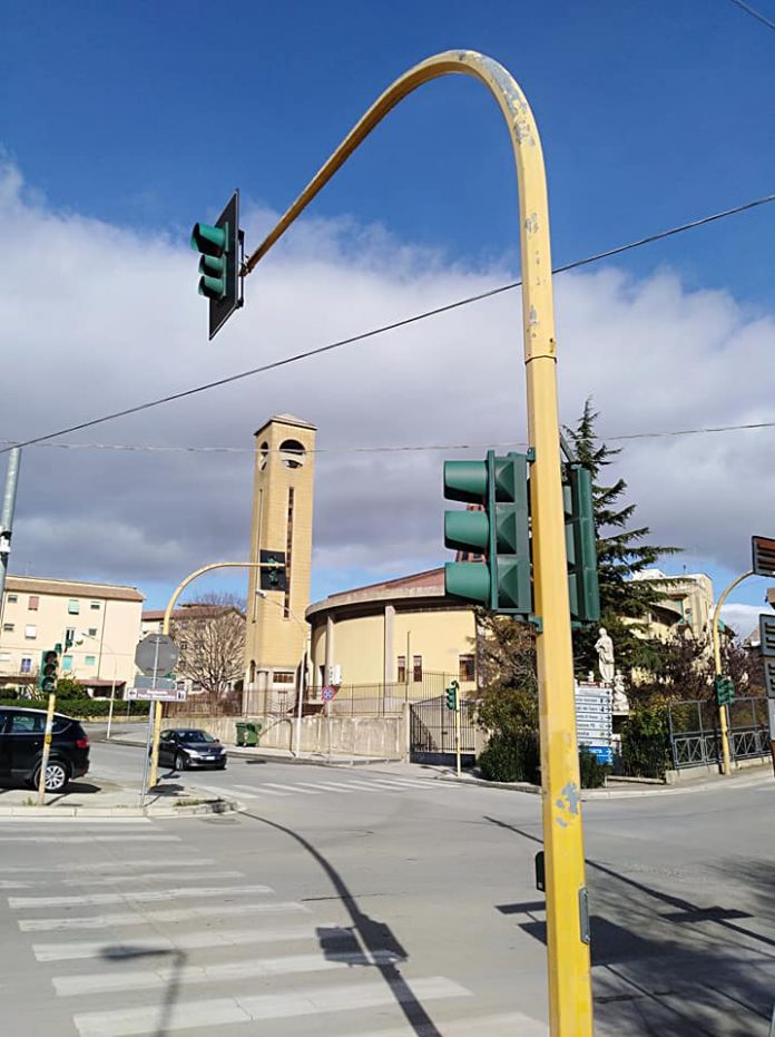 Semaforo via San Vincenzo