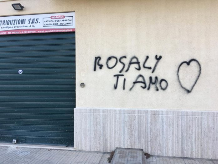 Muro imbrattato a Canicattì