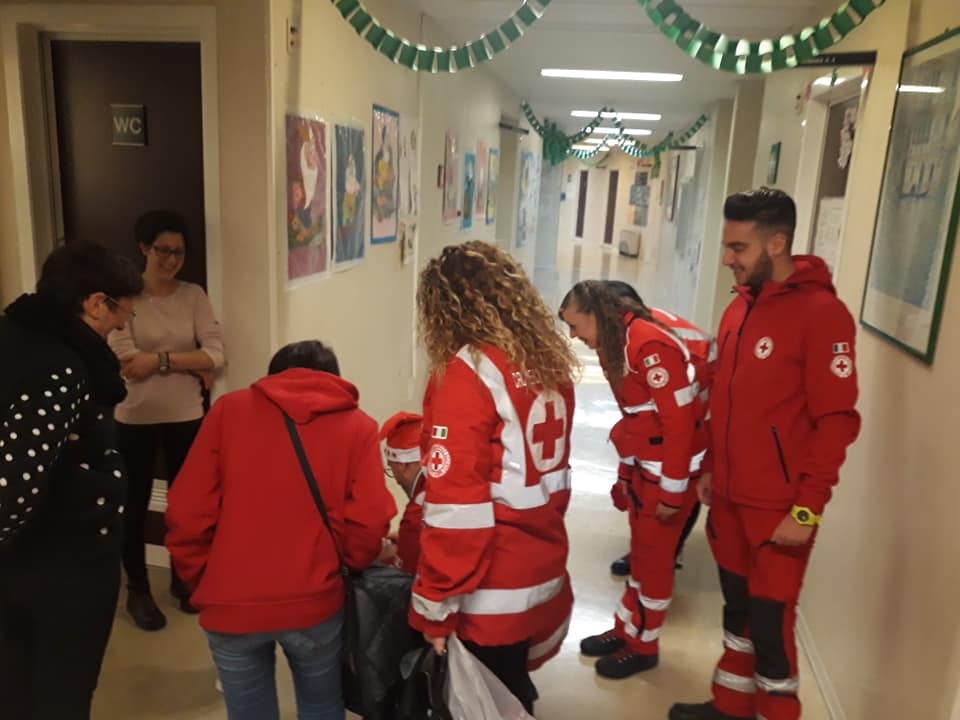 Canicattì, la Croce Rossa porta doni ai bambini ricoverati all'ospedale Barone Lombardo Canicattì, la Croce Rossa porta doni ai bambini ricoverati all'ospedale Barone Lombardo