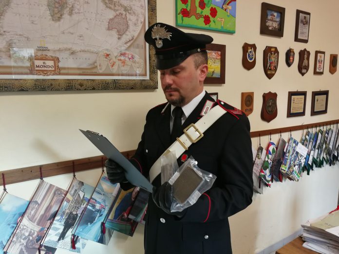 BELMONTE MEZZAGNO: SORPRESO CON 200 GRAMMI DI HASHISH