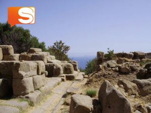 Catanesi denunciati per furto nell'area archeologica di Tindari