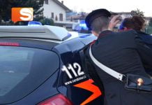 Sicilia, maltrattano e minacciano ex compagna di lui: arrestati 42enne e sorella 40enne
