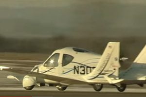 Auto volante è realtà, dal 2019 arriva sul mercato Usa (Video)