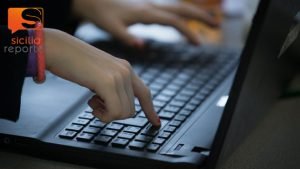 Allarme per il Blue Whale, gioco mortale che sta uccidendo migliaia di adolescenti