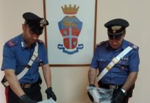 Messina, nascondeva armi, munizioni e stupefacenti all’interno di un’abitazione: arrestato 32enne Carabinieri Giampilieri-sequestro-armi-e-droga