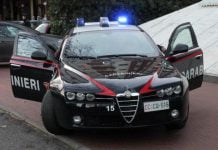 I carabinieri scoprono arsenale, in manette padre e figlio