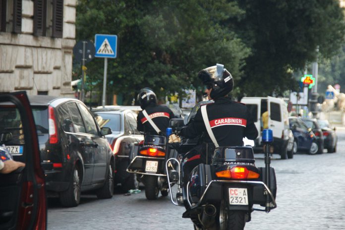 Parcheggiatori abusi, controlli carabinieri Palermo