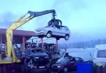 Sicilia, polizia scopre deposito di auto rubate: 2 i denunciati