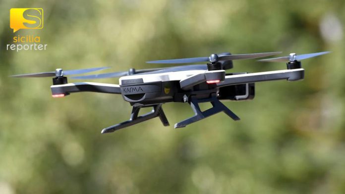 Drone precipita in via Maqueda, donna ferita