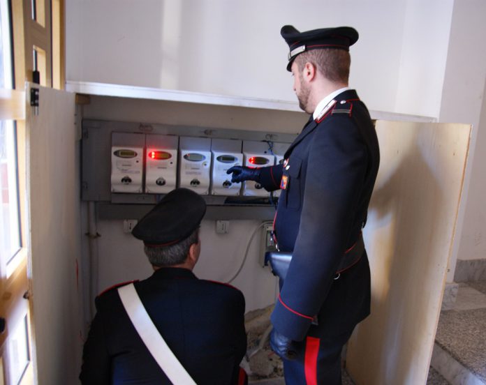 Carabinieri, controllo contatori Enel Zen