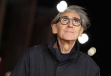 Sicilia, Franco Battiato scivola a casa e si frattura il bacino: annullati i concerti Sicilia, Franco Battiato scivola a casa e si frattura il bacino: annullati i concerti