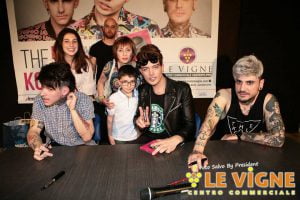 Castrofilippo, la band "The Kolors" infiamma il pubblico del centro Le Vigne (Foto)
