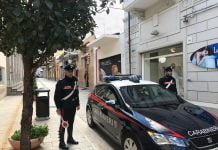 Sicilia, usa auto di servizio per viaggio privato: nei guai una preside