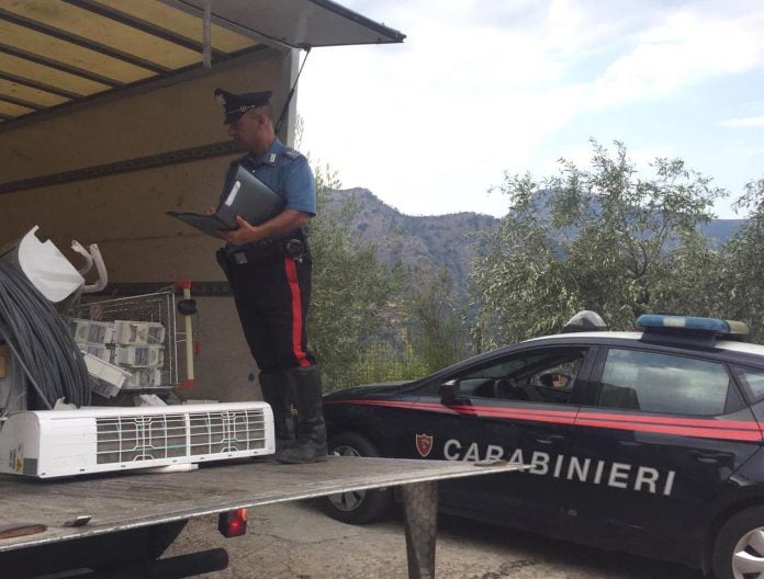 Palermo, furto in abitazione: 4 arresti