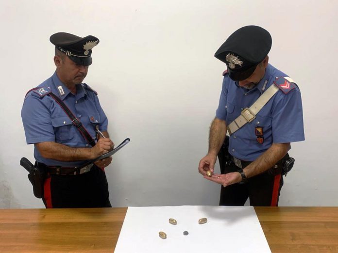 Licatese beccato con ovuli di eroina