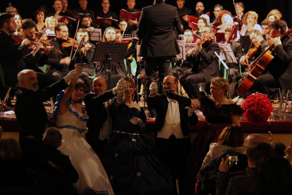Canicattì, boom di presenze in teatro per il concerto di Capodanno 2020 (Foto)