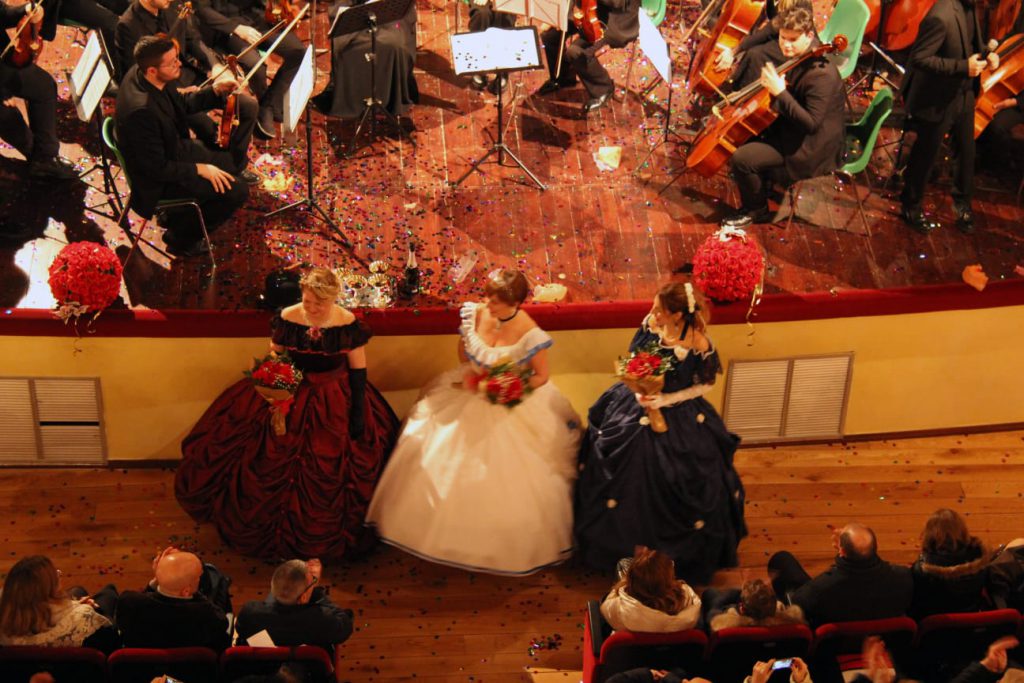 Canicattì, boom di presenze in teatro per il concerto di Capodanno 2020 (Foto)