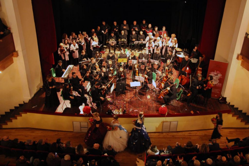 Canicattì, boom di presenze in teatro per il concerto di Capodanno 2020 (Foto)