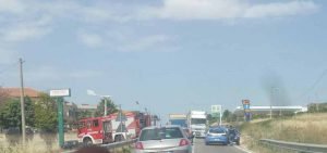 Canicattì, auto contro camion lungo la SS 122: anziano trasportato in ospedale
