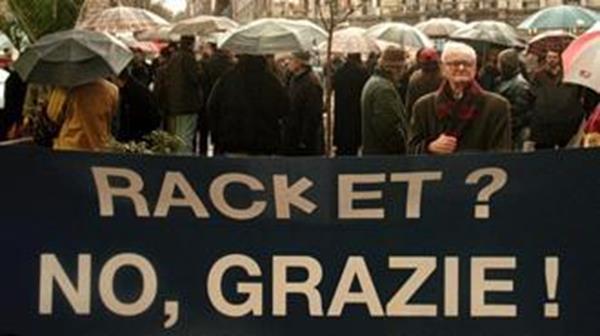 racket protesta