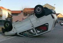 Canicattì, panda ribaltata