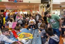 Catania, Panini in tour: arriva l’invasione delle figurine calciatori