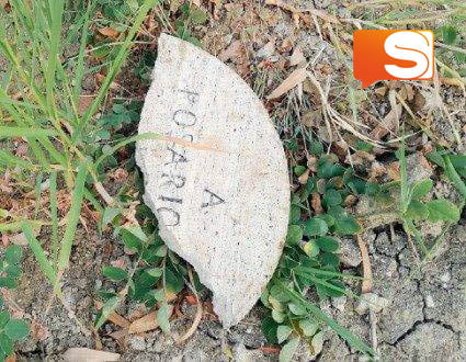 Pezzo della stele del Giudice Rosario Livatino Giallo sul danneggiamento della stele del giudice canicattinese Rosario Livatno