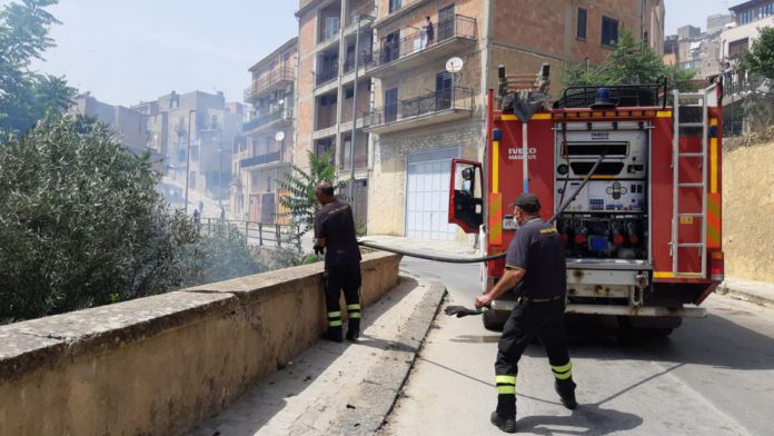 Naro, nota stampa del Sindaco contro i piromani Naro, nota stampa del Sindaco contro i piromani