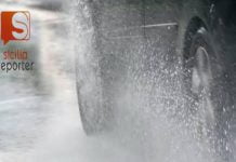 Caltanissetta, il maltempo colpisce la città: strade e negozi allagati