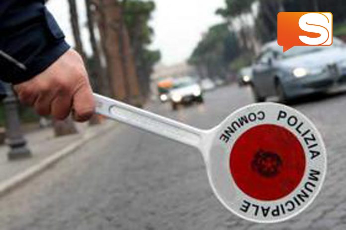 Aggressione ispettore vigili urbani.