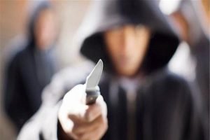 Palermo, tre 14enni vengono aggrediti e derubati da un coetaneo: ricercato