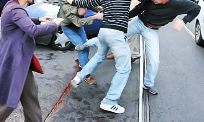 Piazza Armerina, rissa furibonda tra un italiano e due somali