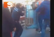 Sicilia, professore rimprovera un alunno e viene preso a calci e pugni Rissa africani contro italiani a Catania