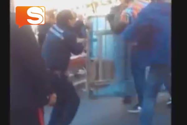 Rissa africani contro italiani a Catania Rissa africani contro italiani a Catania