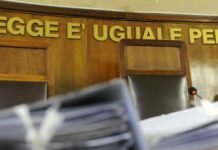 Eugenio Maione, ex assessore ai Lavori pubblici a Priolo, a cui gli inquirenti contestano i reati di turbata libertà degli incanti e tentativo di concussione.