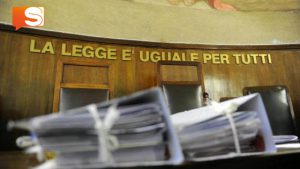 Sicilia, accusati di aver rubato 80 centesimi: "condannati" tre giovani Sicilia, accusati di aver rubato 80 centesimi: "condannati" tre giovani