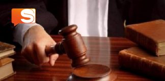 Sicilia, vince concorso al ministero ma è figlia del boss: assunzione sfumata Il giudice del Tribunale Monocratico di Agrigento, Dott.ssa Agata Anna Genna ha assolto tre Canicattinesi ( G.A., P. D. e P.F.) difesi di fiducia dagli avvocati Calogero Li Calzi e Luigi Reale dal reato di cui agli artt. 633 e 639 cp, per occupazione abusiva di una alloggio popolare di proprietà dello I.A.C.P., immobile sito in Canicattì. Nel corso dell’istruttoria i legali degli imputati hanno dimostrato come i propri assistiti non si siano introdotti abusivamente e arbitrariamente nell’immobile di proprietà dello I.A.C.P. di Agrigento. Il Giudice, accertata l'assenza della condotta criminosa, ha dunque assolto con formula piena tutti gli imputati dal reato loro ascritto perché il fatto non sussiste.