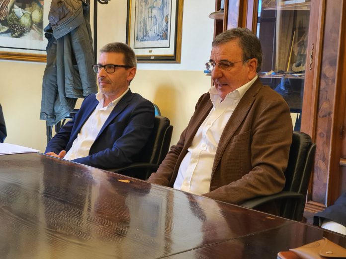 Il sindaco Di Ventura e il Dott Giuseppe Augello, direttopre sanitario ospedale B.Lombardo